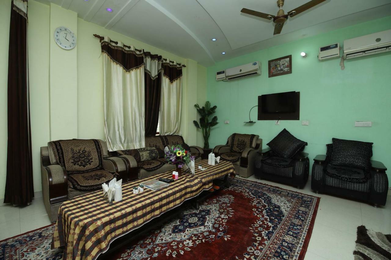 Hotel Deep Palace Jind Екстериор снимка